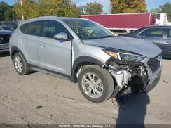 KM8J3CA40KU043288 2019 HYUNDAI TUCSON