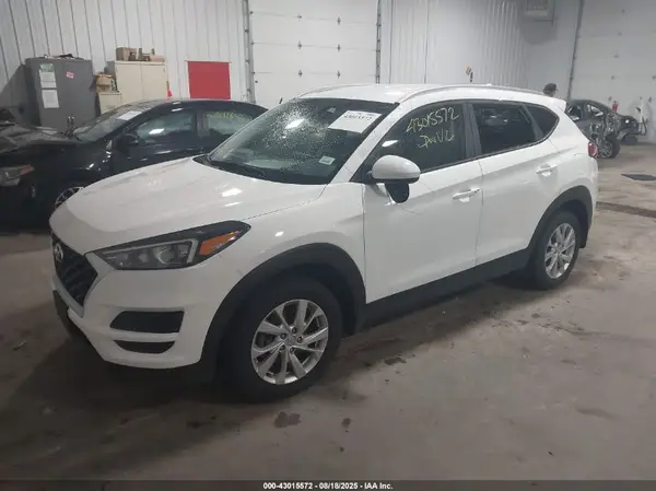 KM8J3CA40KU896550 2019 HYUNDAI TUCSON - Image 2