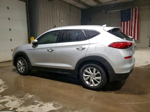 KM8J3CA40KU899108 2019 HYUNDAI TUCSON - Image 2