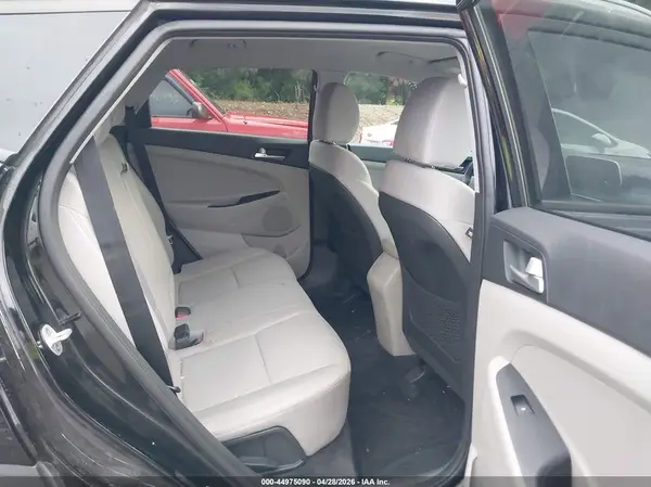 KM8J3CA40KU951076 2019 HYUNDAI TUCSON - Image 8