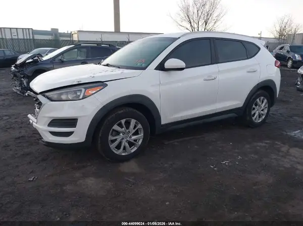 KM8J3CA40KU968508 2019 HYUNDAI TUCSON - Image 2