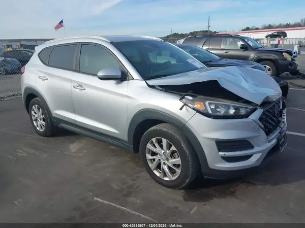 KM8J3CA40KU989195 2019 HYUNDAI TUCSON - Image 1