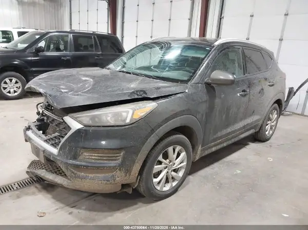 KM8J3CA40LU093240 2020 HYUNDAI TUCSON - Image 2