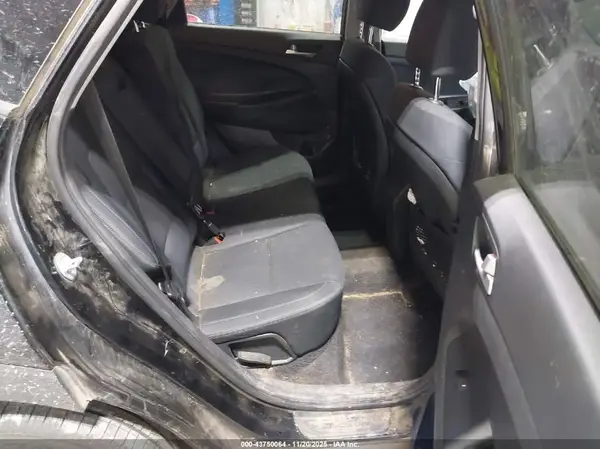 KM8J3CA40LU093240 2020 HYUNDAI TUCSON - Image 8