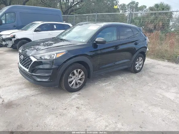 KM8J3CA40LU093285 2020 HYUNDAI TUCSON - Image 2