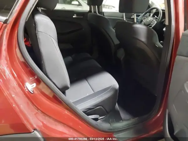 KM8J3CA40LU163884 2020 HYUNDAI TUCSON - Image 8