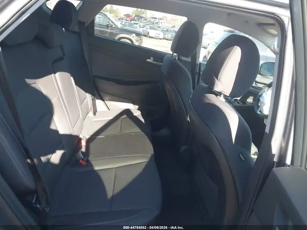 KM8J3CA40LU167627 2020 HYUNDAI TUCSON - Image 8
