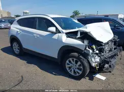 KM8J3CA40MU293696 2021 HYUNDAI TUCSON