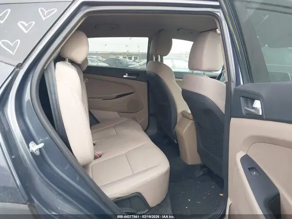 KM8J3CA40MU345165 2021 HYUNDAI TUCSON - Image 8