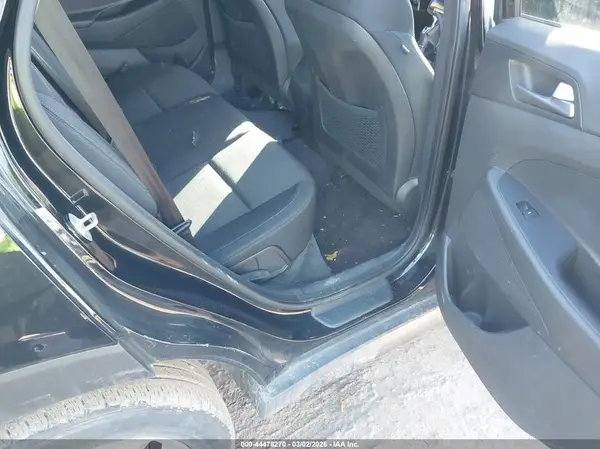 KM8J3CA41GU036325 2016 HYUNDAI TUCSON - Image 8