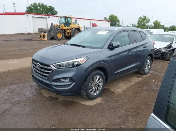 KM8J3CA41GU045378 2016 HYUNDAI TUCSON - Image 2