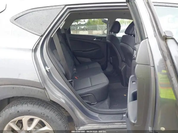 KM8J3CA41GU045378 2016 HYUNDAI TUCSON - Image 8