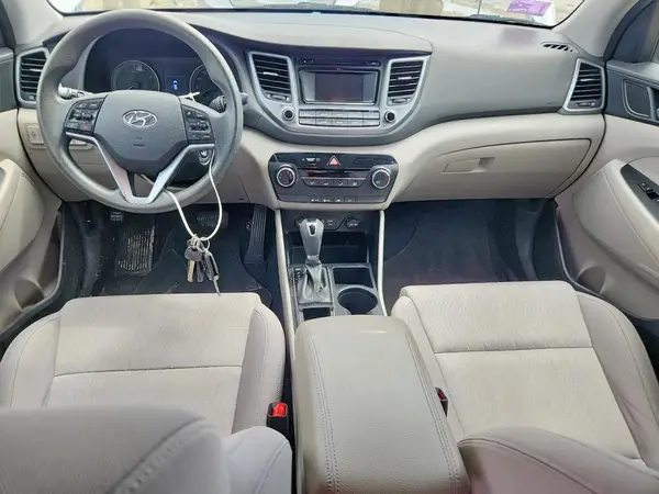 KM8J3CA41GU075092 2016 HYUNDAI TUCSON - Image 8