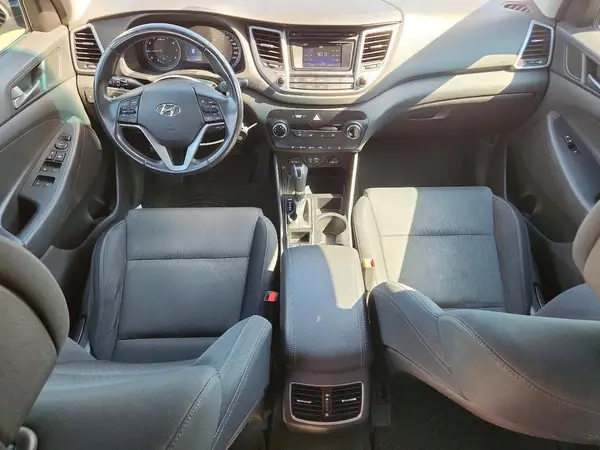 KM8J3CA41GU075884 2016 HYUNDAI TUCSON - Image 8