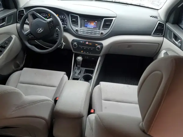 KM8J3CA41GU106860 2016 HYUNDAI TUCSON - Image 8