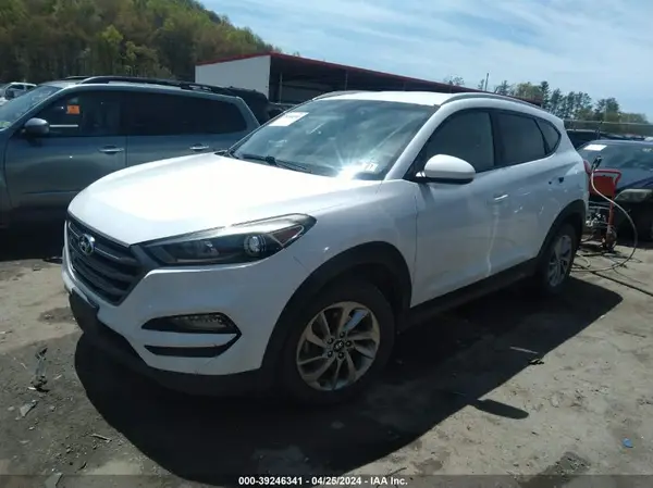 KM8J3CA41GU135338 2016 HYUNDAI TUCSON - Image 2