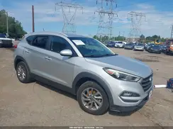 KM8J3CA41GU139910 2016 HYUNDAI TUCSON