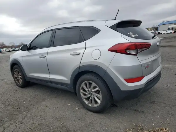 KM8J3CA41GU140054 2016 HYUNDAI TUCSON - Image 2