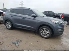 KM8J3CA41GU164662 2016 HYUNDAI TUCSON