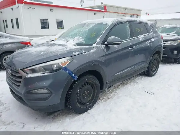 KM8J3CA41GU196673 2016 HYUNDAI TUCSON - Image 2