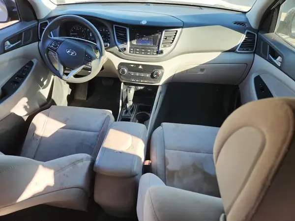KM8J3CA41GU214511 2016 HYUNDAI TUCSON - Image 8