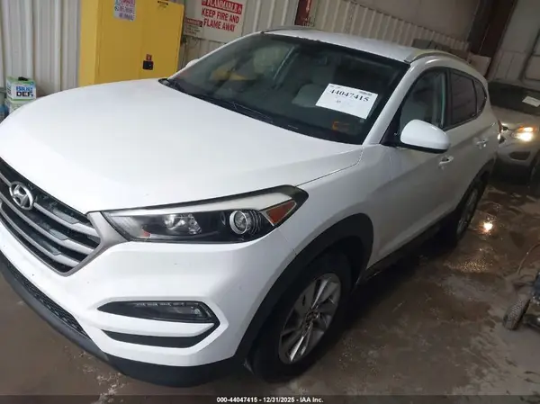 KM8J3CA41GU223886 2016 HYUNDAI TUCSON - Image 2