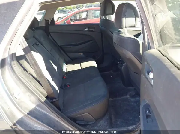 KM8J3CA41GU226660 2016 HYUNDAI TUCSON - Image 8