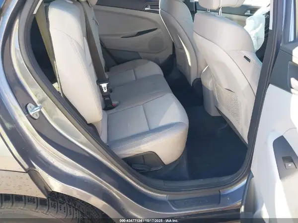 KM8J3CA41GU229333 2016 HYUNDAI TUCSON - Image 8