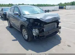 KM8J3CA41GU233043 2016 HYUNDAI TUCSON