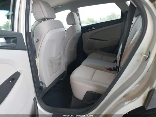 KM8J3CA41GU249727 2016 HYUNDAI TUCSON - Image 8