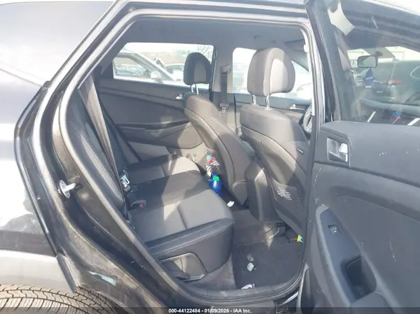 KM8J3CA41GU256175 2016 HYUNDAI TUCSON - Image 8