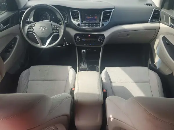 KM8J3CA41HU260356 2017 HYUNDAI TUCSON - Image 8