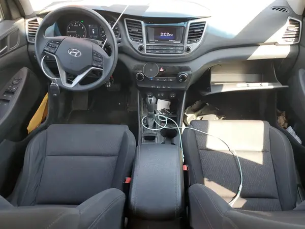 KM8J3CA41HU277142 2017 HYUNDAI TUCSON - Image 8