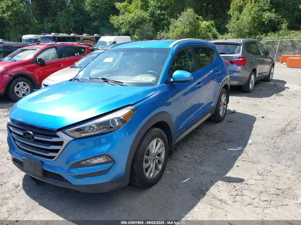 KM8J3CA41HU290098 2017 HYUNDAI TUCSON - Image 2