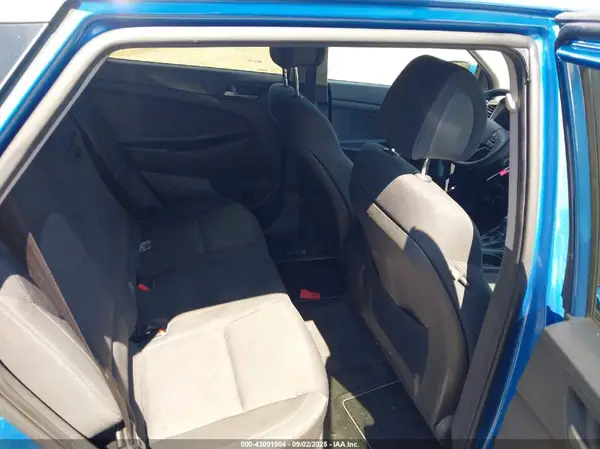 KM8J3CA41HU290098 2017 HYUNDAI TUCSON - Image 8