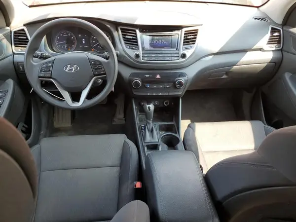 KM8J3CA41HU290134 2017 HYUNDAI TUCSON - Image 8