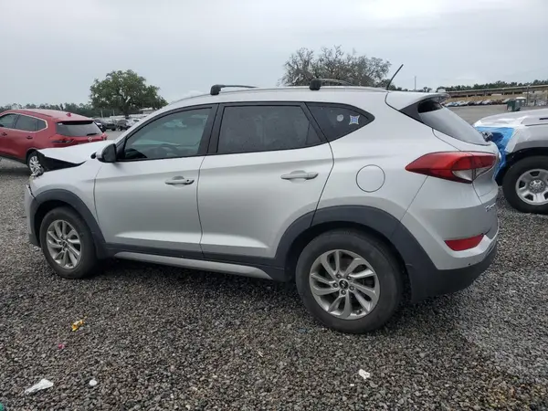KM8J3CA41HU300399 2017 HYUNDAI TUCSON - Image 2