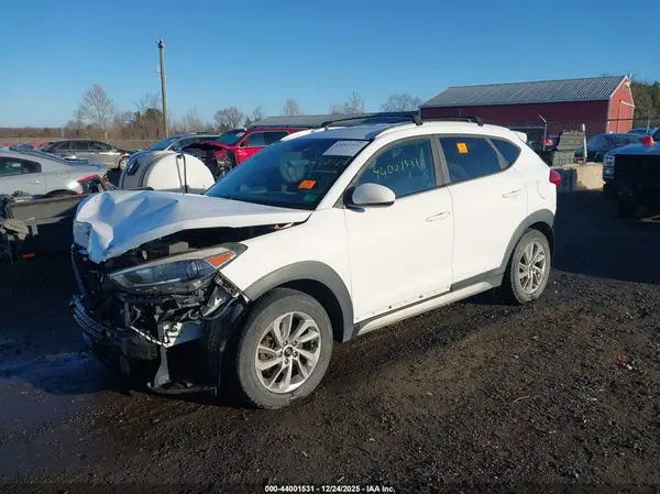 KM8J3CA41HU314710 2017 HYUNDAI TUCSON - Image 2