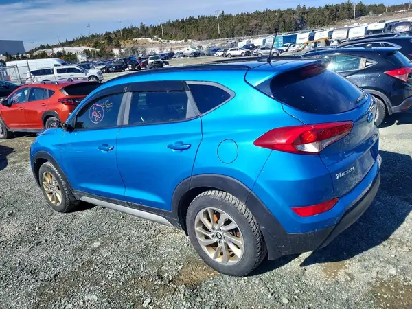 KM8J3CA41HU315162 2017 HYUNDAI TUCSON - Image 2