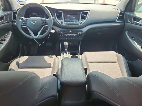 KM8J3CA41HU334584 2017 HYUNDAI TUCSON - Image 8