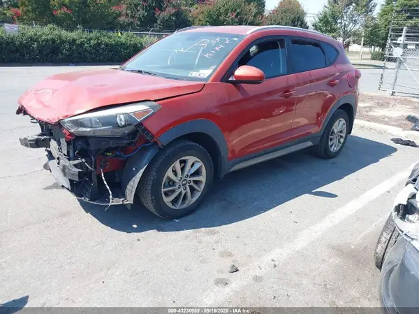 KM8J3CA41HU335394 2017 HYUNDAI TUCSON - Image 2