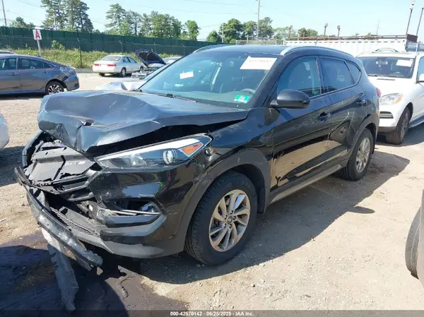 KM8J3CA41HU339106 2017 HYUNDAI TUCSON - Image 2