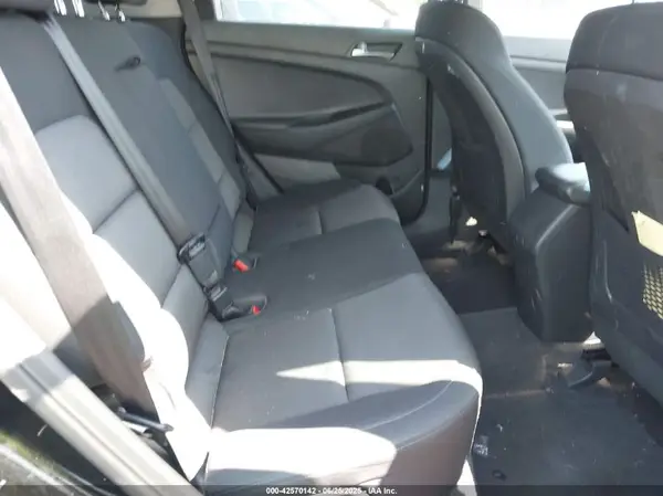 KM8J3CA41HU339106 2017 HYUNDAI TUCSON - Image 8