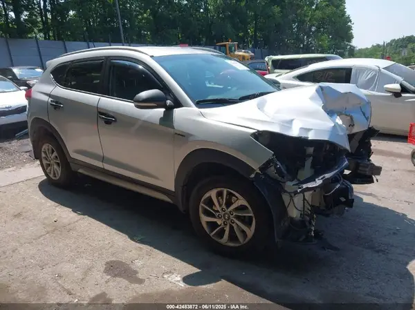 KM8J3CA41HU342278 2017 HYUNDAI TUCSON - Image 1