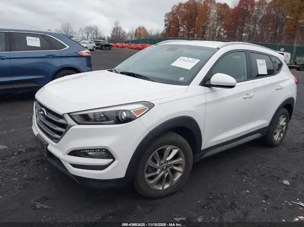 KM8J3CA41HU351479 2017 HYUNDAI TUCSON - Image 2