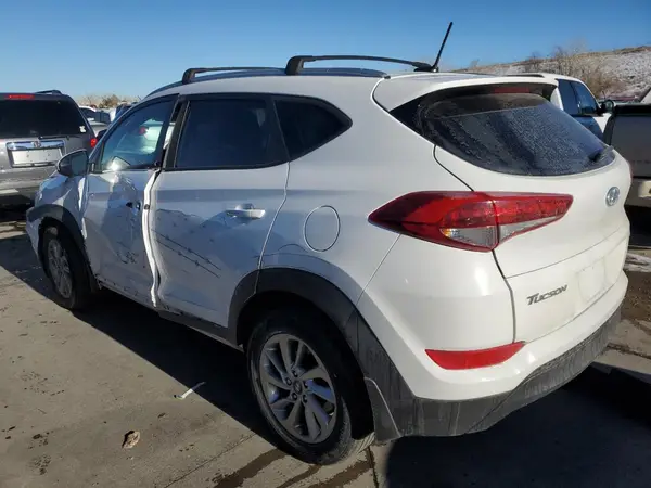 KM8J3CA41HU352731 2017 HYUNDAI TUCSON - Image 2