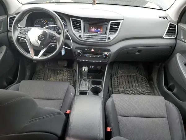 KM8J3CA41HU353670 2017 HYUNDAI TUCSON - Image 8