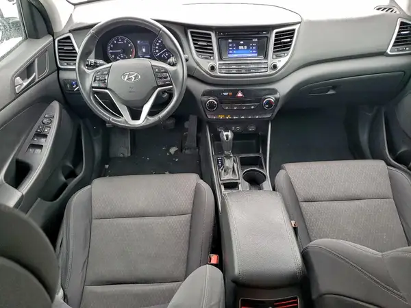 KM8J3CA41HU357640 2017 HYUNDAI TUCSON - Image 8