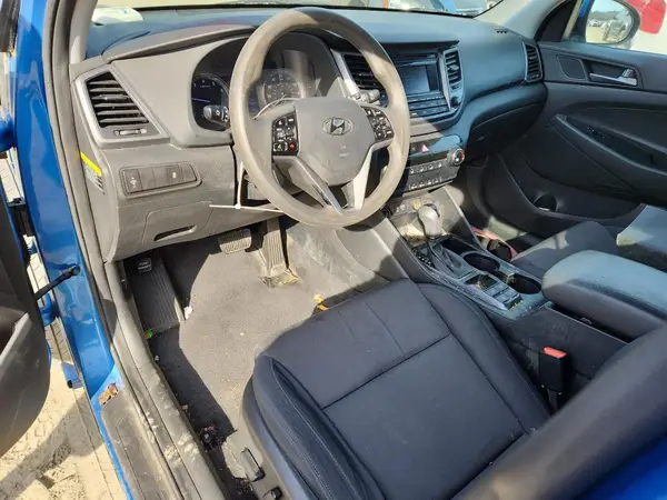 KM8J3CA41HU389777 2017 HYUNDAI TUCSON - Image 8