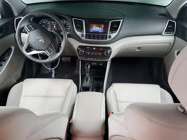KM8J3CA41HU392663 2017 HYUNDAI TUCSON - Image 8